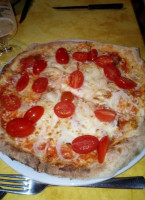 Pizzeria S'arzola food