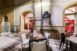 Osteria Del Vicolo inside