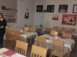 Nuova Pizzeria Italia food