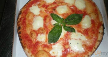 La Bottega Della Pizza food