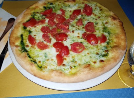 Pizzeria Scugnizzo food