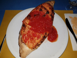 Pizzeria Scugnizzo food