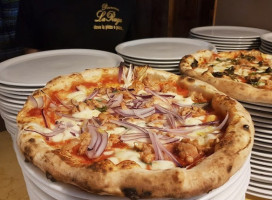 Pizzeria La Ruga food