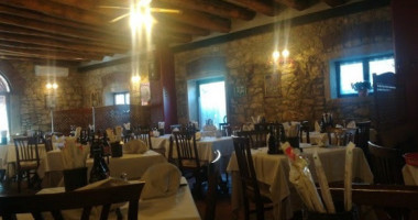 La Cascina inside