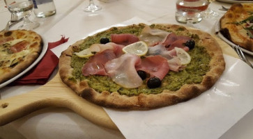 Santacroce Pizzeria food