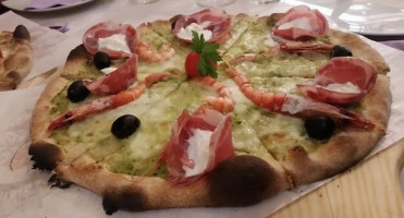 Santacroce Pizzeria food