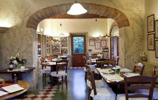 Trattoria Della Fonte inside