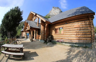 Rifugio Melano Giuseppe outside