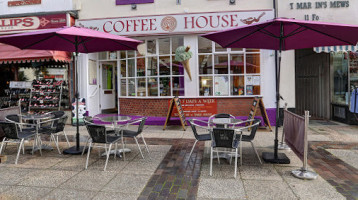 The Coffee House outside