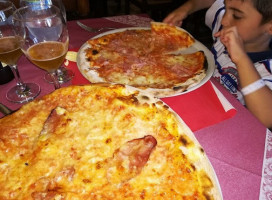 Pizzeria La Pineta food