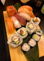 Sushi Oishi food