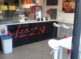 Pizzeria Cuore Di Pizza inside