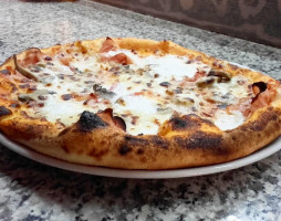 Pizzeria I 4 Mori Da Roberta food