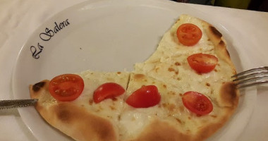 Pizzeria La Salera food