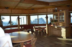 Rifugio Maria inside