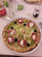 Pizzeria food