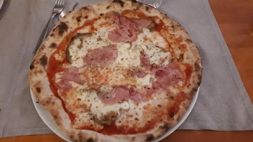 Locanda Pizzeria Tergola food