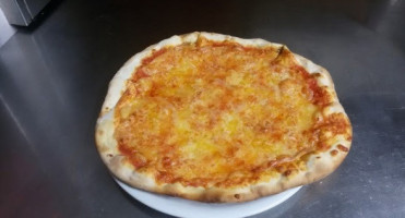 Lo Stiriolo Pizzeria food