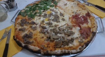 Pizzeria Affittacamere Drago 2 food