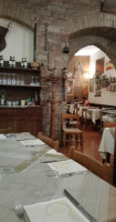 Pizzeria Bibiano inside