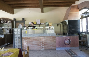 Trattoria La Posta inside