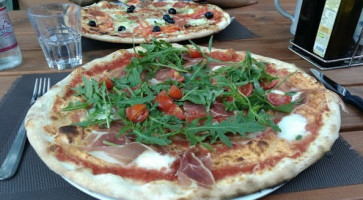 Pizzeria California food