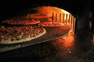 Giro Pizza Di Copa Gezim food