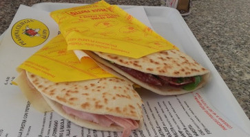 Piadina Ciliegia food