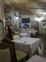 La Grotta food