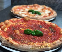 E Pizzeria Pace Tra Gli Ulivi food