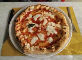 Pizzeria Napule E' food