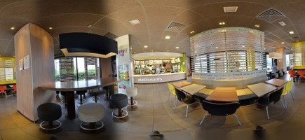 Mcdonald's Pd Ovest inside