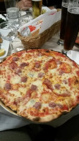 Sai Nen Pizzorante food