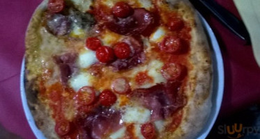 Pizzeria Faine'da Carlo food