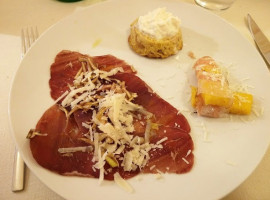 Villa Pinciana food