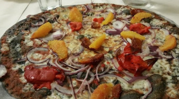 Pizzeria Samanta food