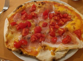 Pizzeria La Locomotiva food