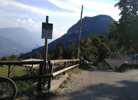 Rifugio San Giovanni Al Monte outside