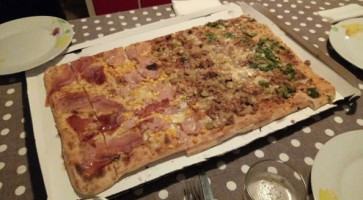 Sapori' Pizzeria food