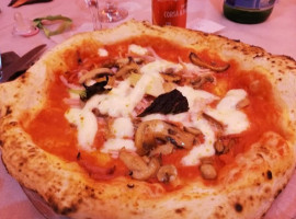 L'incanto E Pizzeria food