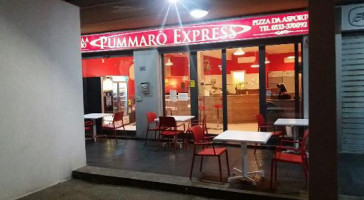 Pummaro' Express Pizzeria inside