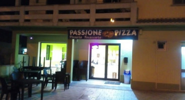 Passione Pizza inside