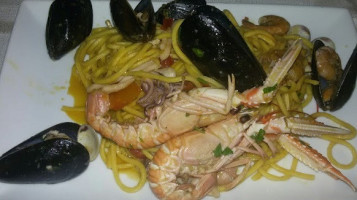 Trattoria Ponte Del Mare food