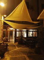 Trattoria Borgo Pio inside