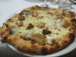 Pizzeria L'arcobaleno food