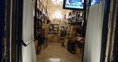 Enoteca Properzio inside