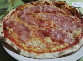 Pizzeria Formula 1 food