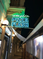 Pizza Flash inside