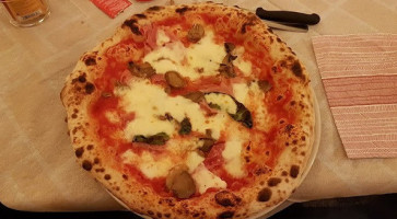 Pizzeria Da Lello food