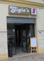 Gigio's outside